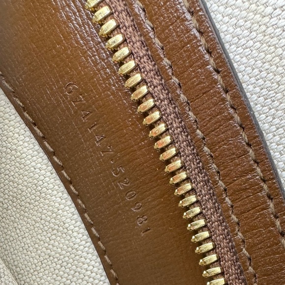 Gucci Interlocking G Logo Backpack - Picture 13 of 14